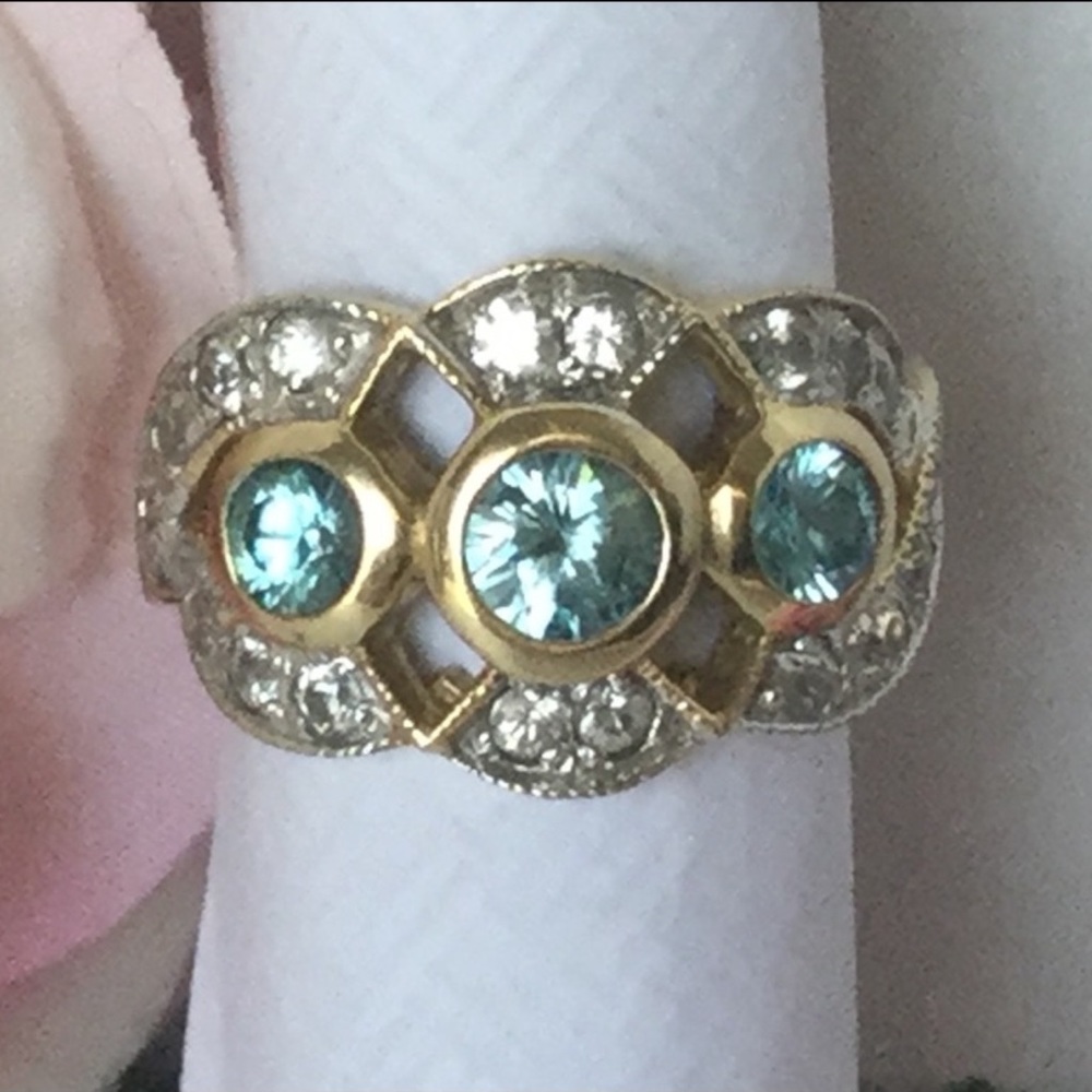10k GOLD ZIRCON RING - Picture 4 of 7